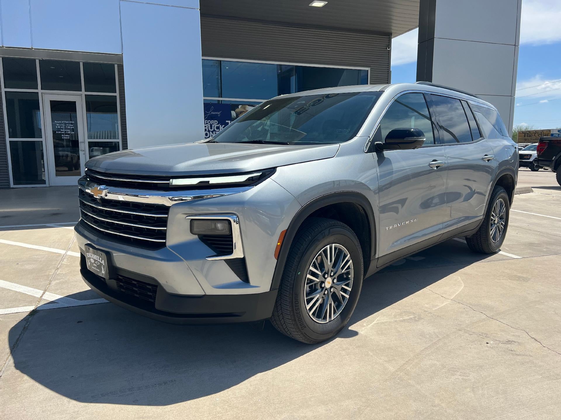 2025 Chevrolet Traverse LT