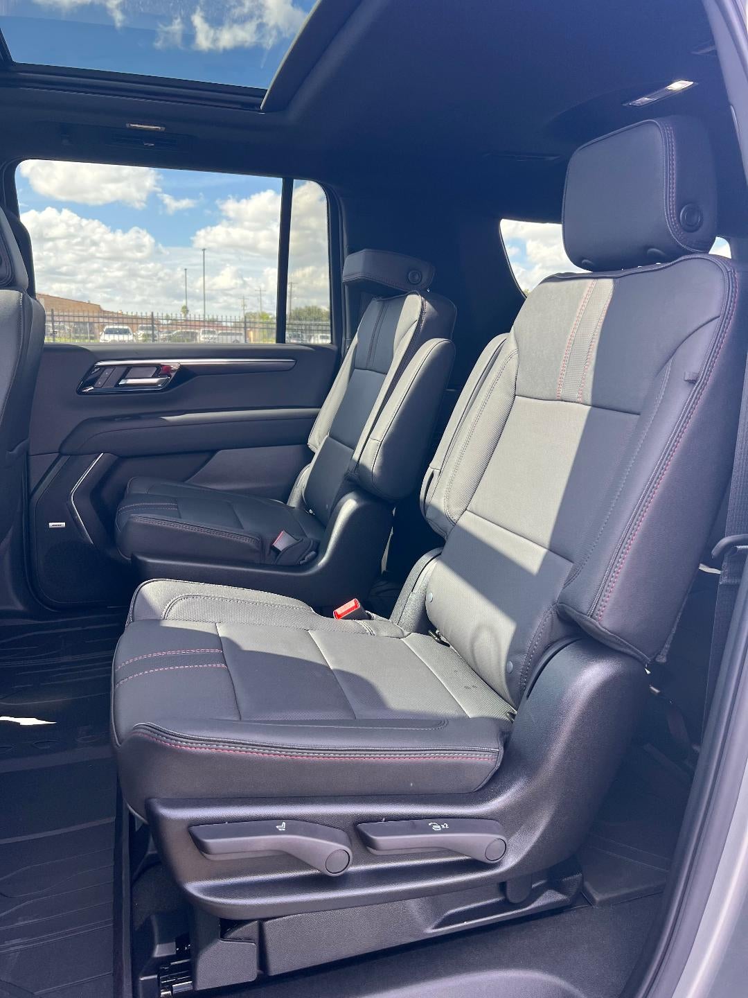 2027 Chevrolet Suburban RST